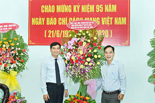 Binh Thuan Leaders congratulate Press Agencies on Revolutionary Press Day