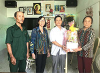 Hội Cựu Thanh niên xung phong Bình Thuận: Thăm và tặng quà cho gia đình liệt sĩ