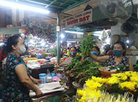 Chợ Phan Thiết thường xuyên nhắc nhở người dân đeo khẩu trang