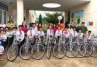 420 phần quà trung thu cho trẻ em xã Thuận Hòa