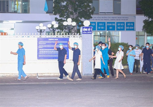 Lockdowned hospital in Da Nang reopens after two weeks