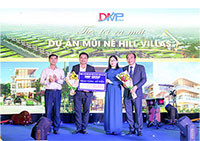 Dự án Hill Villas Mũi Né trao tặng 1,2 tỷ đồng ủng hộ đồng bào miền Trung và Quỹ người nghèo tỉnh Bình Thuận