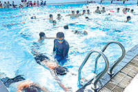 Dạy bơi an toàn cho trẻ em