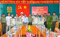 Công an tỉnh gặp mặt các chức sắc, người có uy tín trong cộng đồng người Hoa