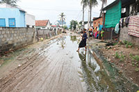 Người dân mong đường liên thôn có hệ thống thoát nước