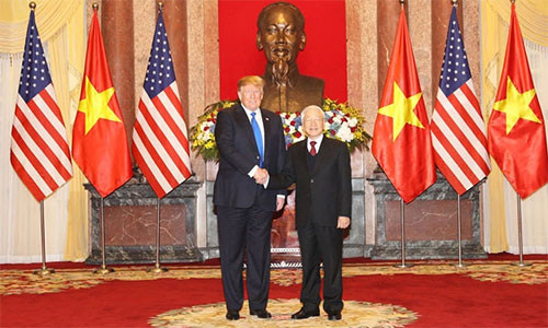 Leaders of Vietnam, US exchange congratulations on diplomatic ties