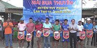 Giải đua thuyền truyền thống Tuy Phong: Đội thuyền xã Chí Công xuất sắc giành giải nhất
