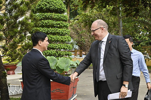 Provincial Party Committee Secretary Duong Van An hosted Danish Ambassador