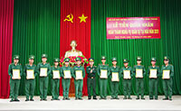 Tiễn 112 quân nhân hoàn thành nghĩa vụ quân sự về địa phương