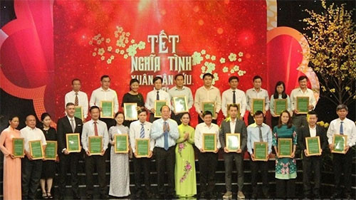 Over VND9.1 billion to support HCM City farmers during Tet