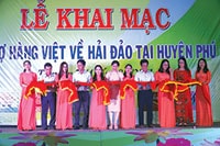 Khai mạc phiên chợ “Hàng Việt về hải đảo”