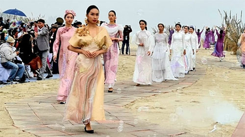 Quang Ninh holds Ao Dai festival to promote tourism