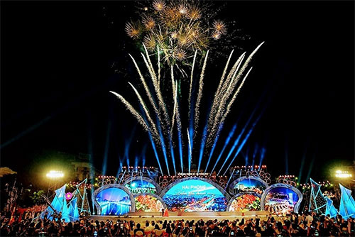 Hai Phong to set off fireworks at 12 locations to greet Lunar New Year