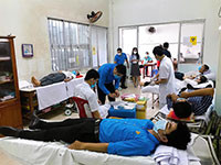 Đoàn viên công đoàn tham gia hiến máu tình nguyện