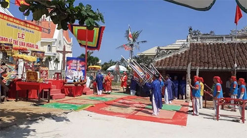 Festival held in Ly Son to commemorate Hoang Sa soldiers
