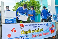 Xuất quân chương trình “Chuyến xe tuổi trẻ - San sẻ yêu thương”