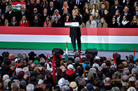 Hungary cáo buộc Mỹ và EU cố gắng can thiệp vào bầu cử