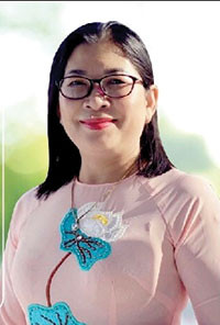 Bà Bố Thị Xuân Linh - Ủy viên Ban Thường vụ Tỉnh ủy, Chủ tịch Ủy ban MTTQ Việt Nam tỉnh: “Báo cần phải hay, sinh động và hấp dẫn hơn…”
