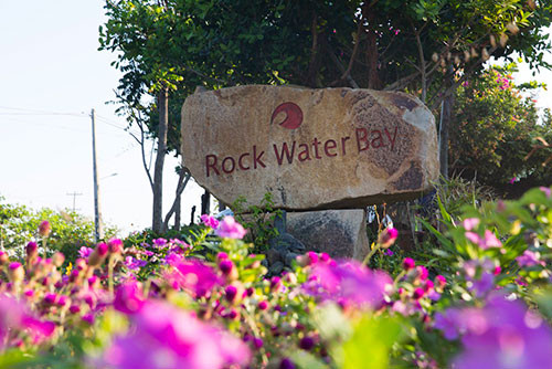 Rock Water Bay Resort đón đoàn du khách đầu 
tiên