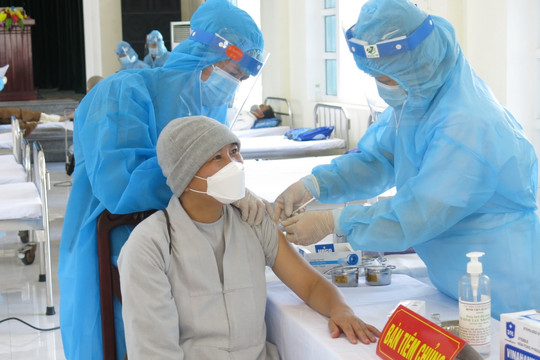 Đà Nẵng sẽ tiến hành tiêm vaccine mũi 3 từ tháng 1/2022