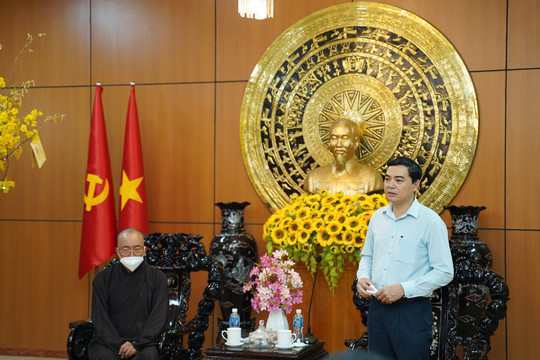 Phó Bí thư Thường trực Tỉnh ủy tiếp Ban Trị sự Giáo hội Phật giáo Việt Nam tỉnh