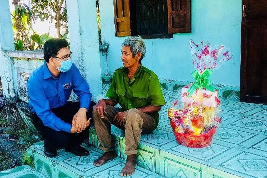 Hàm Thuận Nam: Chăm lo tết cho hộ nghèo và đối tượng chính sách