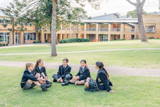 Cách trường phổ thông trăm tuổi tại Australia tạo dựng uy tín