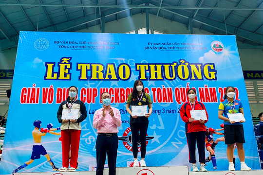 Bình Thuận giành được 2 huy chương ﻿﻿ tại giải vô địch Cúp Kickboxing toàn quốc năm 2022