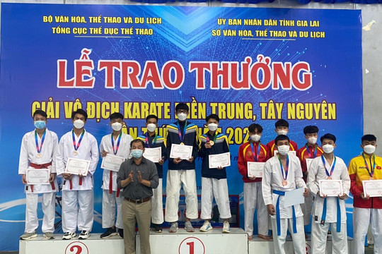 Bình Thuận giành được 12 huy chương ﻿﻿tại giải vô địch Karate miền Trung, Tây Nguyên lần VII năm 2022