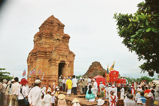 Lễ hội Ka-tê Bình Thuận vào Danh mục di sản văn hóa phi vật thể quốc gia