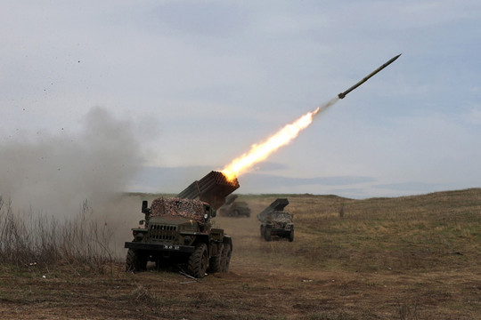 Quan chức quốc phòng Mỹ: Nga đang chuẩn bị cho cuộc tấn công lớn trên bộ ở Donbass