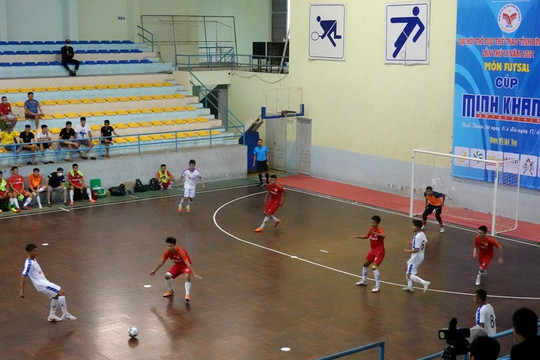 Tánh Linh và Công an tỉnh vào chung kết môn Futsal