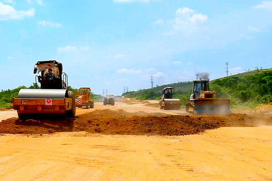 Tuyến cao tốc đường bộ Vĩnh Hảo – Phan Thiết: Thay đổi nhà thầu để thi công kịp tiến độ