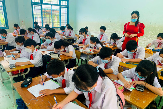 Trường THCS Phú Long: Giữ vững danh hiệu trường chuẩn quốc gia