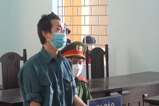 Facebooker Quoc Linh Nguyen lĩnh 2 năm tù giam