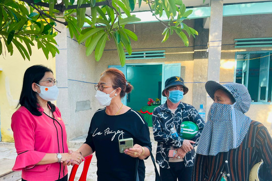ĐBQH tiếp xúc cử tri tại Tuy Phong: ﻿﻿Nhiều kiến nghị liên quan trực tiếp đến đời sống nhân dân