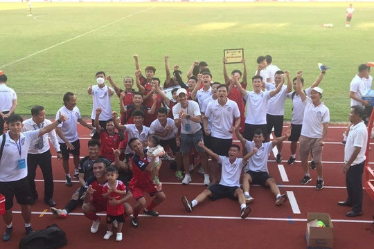 Đội tuyển bóng đá Bình Thuận:
Trở về mái nhà xưa