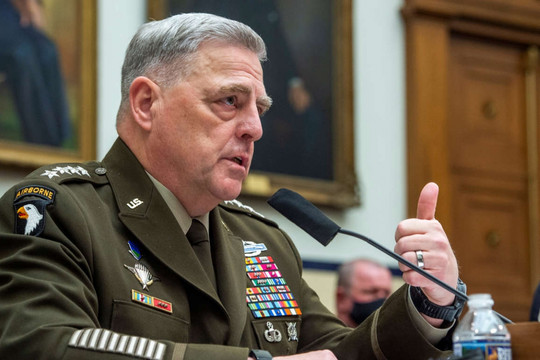 Tướng Mỹ thừa nhận về lợi thế của Nga trong cuộc chiến ở phía Đông Ukraine