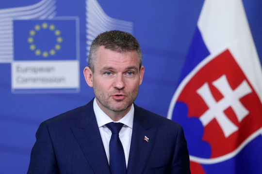Đảng trong liên minh chính phủ Slovakia ra tối hậu thư cho Thủ tướng