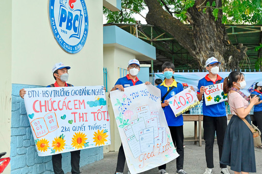 Binh Thuan: Nearly 1,000 volunteers support the 2022 National Highschool Graduation examination