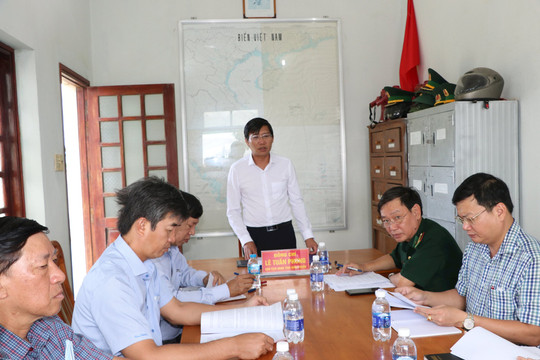 Chủ tịch UBND tỉnh Lê Tuấn Phong:﻿﻿ Cần khẩn trương triển khai công tác cứu hộ, cứu nạn tàu cá mất liên lạc