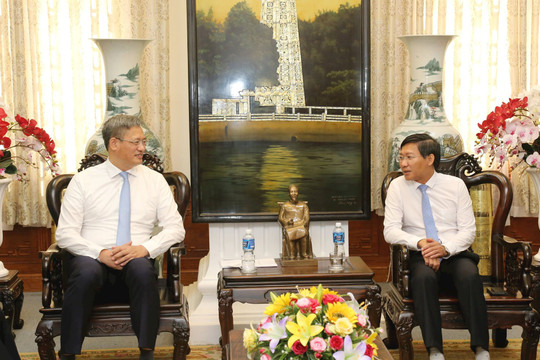 Chủ tịch UBND tỉnh tiếp Tổng Lãnh sự nước Cộng hòa Nhân dân Trung Hoa tại TP. Hồ Chí Minh