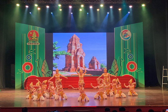 Nhà Thiếu nhi Bình Thuận:
Đơn vị xuất sắc toàn đoàn Festival Nhà Thiếu nhi toàn quốc