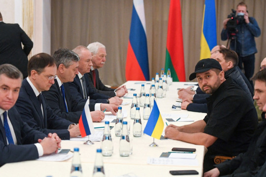 Ukraine đặt điều kiện khôi phục đàm phán với Nga