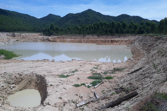 Hàm Thuận Bắc: Ngăn chặn nạn khai thác khoáng sản trái phép
