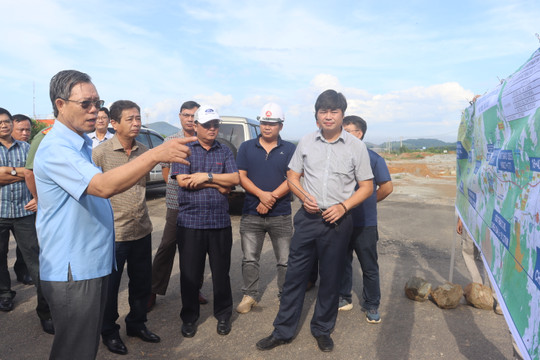 Khảo sát, kiểm tra tiến độ chuẩn bị đón Đoàn công tác của Chính phủ làm việc tại Bình Thuận