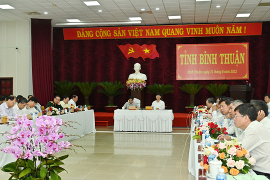 Thủ tướng làm việc với Bình Thuận:
Lãnh đạo các Bộ, Ngành đều ấn tượng với tiềm năng và sự phát triển của Bình Thuận 
