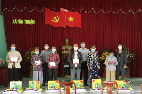 Hàm Thuận Nam: Vận động Quỹ “Vì người nghèo” 695 triệu đồng