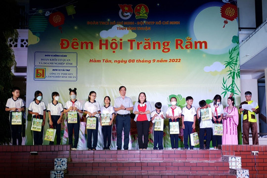 Công ty TNHH MTV Lâm nghiệp Bình Thuận: Tài trợ “Đêm hội trăng rằm” tại Hàm Tân