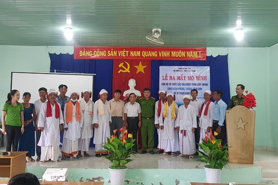 Ra mắt mô hình “Cán bộ và chức sắc tôn giáo Bà La Môn thôn Lâm Thuận xung kích, phòng chống tội phạm và vi phạm pháp luật”